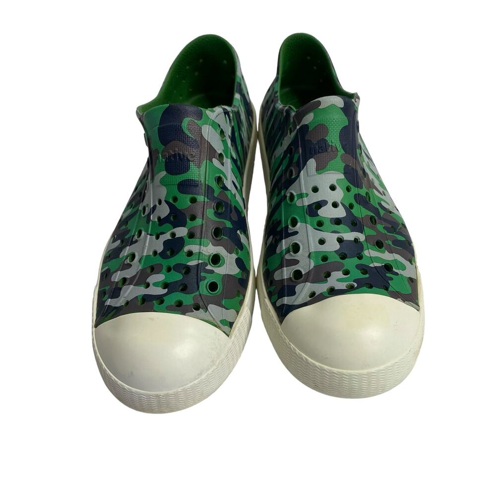 NATIVE Green Cream Camo Print Jefferson Slip On Water Shoes Size 3 Big Kid